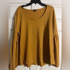 Hannah wide sleeve sweater